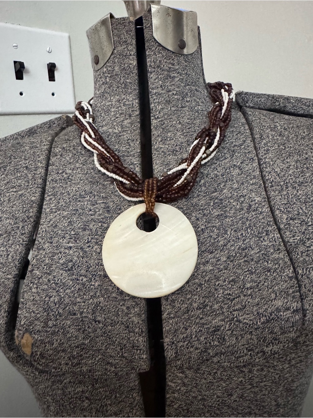 Women’s Vintage Circular Shell Pendant with Multi-Strand Beaded Neckace